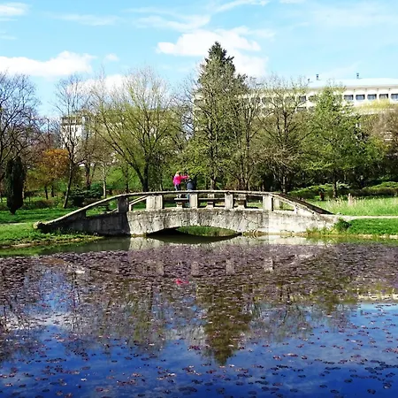 Stadion Lägenhet Eger